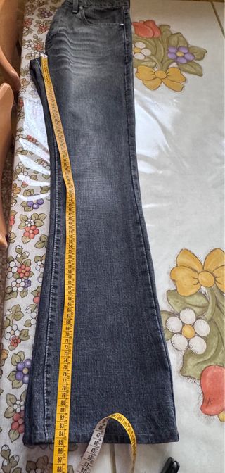 Jeans GNS donna zampa . *Vedere misure in foto*