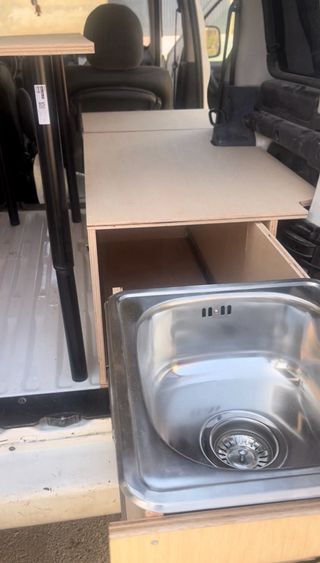 Camperización Berlingo/Partner cama 135 camper