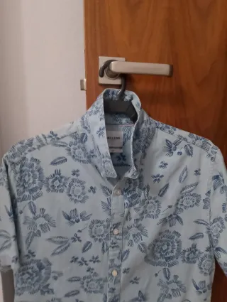 Camisa manga corta floral azul