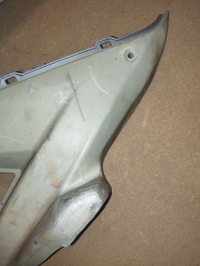 Carenados laterales Yamaha Aerox - Precio por amba