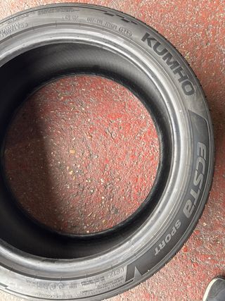 1 neumático Kumho 245/40R19 ECSTA SPORT PS72