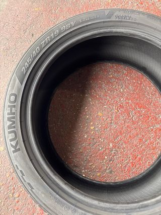1 neumático Kumho 245/40R19 ECSTA SPORT PS72
