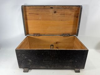 Arcón antiguo de madera