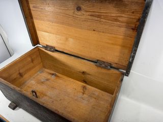 Arcón antiguo de madera