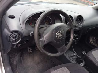 Seat 479620 salpicadero ibiza (6l1) cool