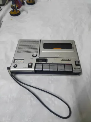 Grabadora de cassette Sony Plata TC-150