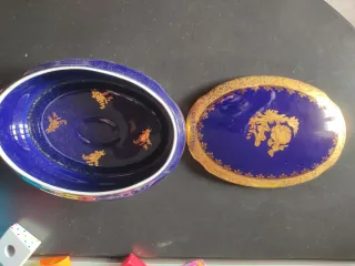 Porcellana Limoges fondo blu decorazioni oro