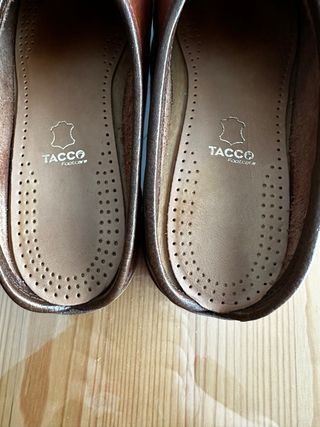 Tacco. Zuecos. Zocos de piel. 38