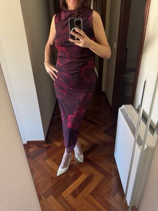 Vestido floral morado y rojo