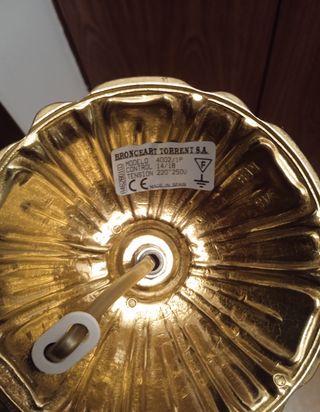 Lámparas de latón para mesita de noche