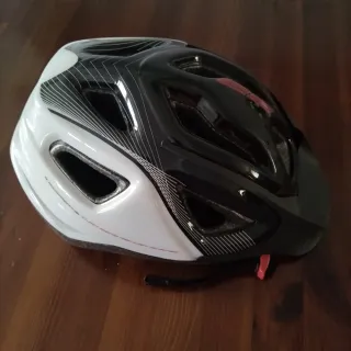 Caschetto bici nero e bianco