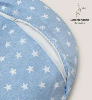 Cojín de lactancia azul con estrellas