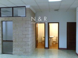 Local comercial en venta en Ensanche - Sar en Santiago de Compostela