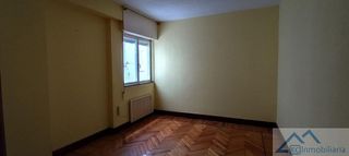 Piso en venta en Numancia - San Fernando en Santander