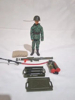 Madelman Soldado antitanque con Accesorios