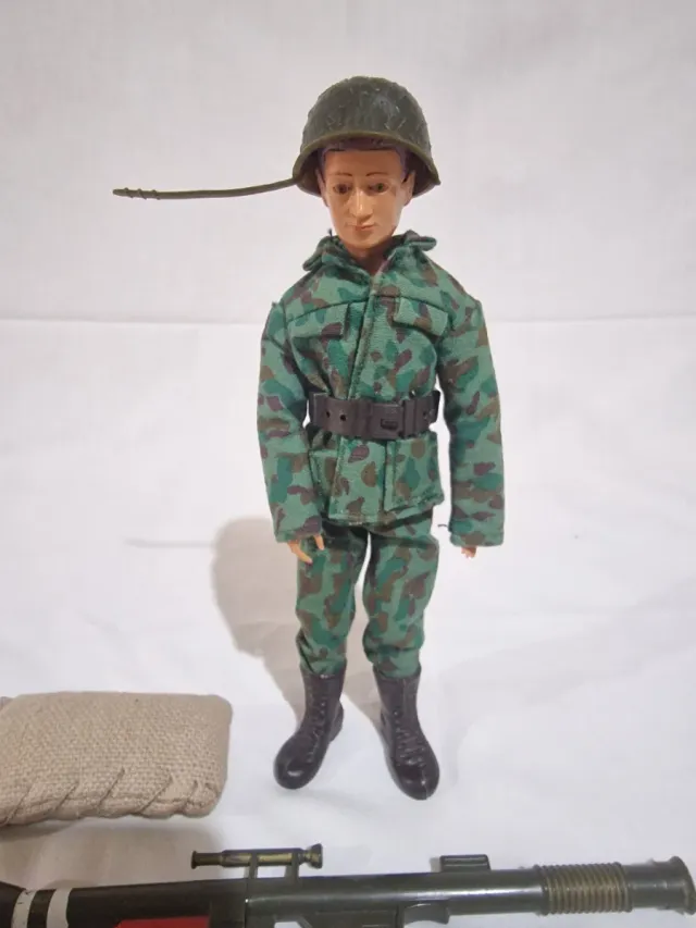 Madelman Soldado antitanque con Accesorios