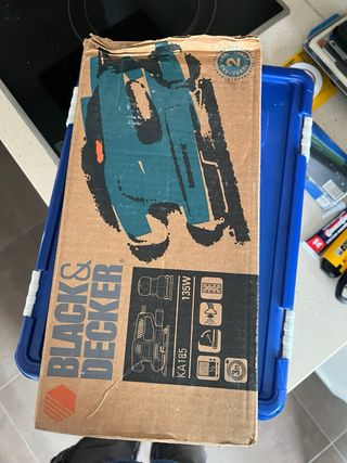 Lijadora de banda Black & Decker