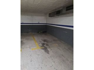 Garaje en venta en Centre - Cordelles en Cerdanyola del Vallès
