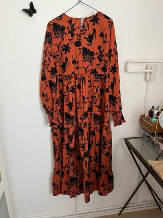 Vestido largo estampado hojas