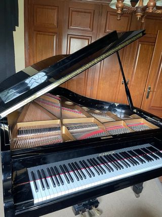 Piano de cola Samick SG205