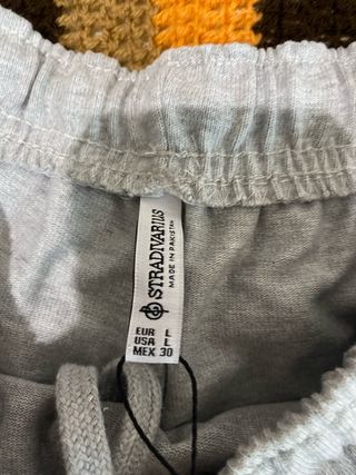 Shorts Casual Sport Stradivarius Gris Talla L