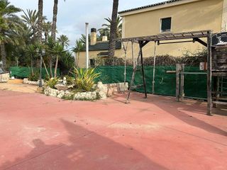 Chalet en venta en Algorós - El Derramador en Elche