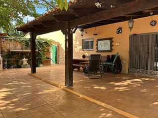 Chalet en venta en Algorós - El Derramador en Elche