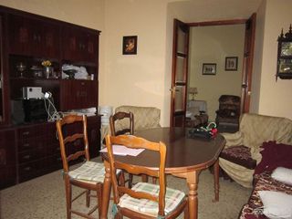 Casa adosada en venta en Lucena