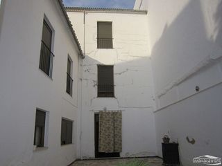 Casa adosada en venta en Lucena