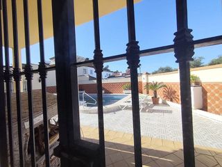 Chalet en venta en Valencina de la Concepción