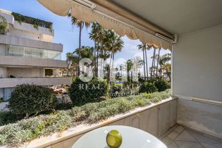 Piso en alquiler en Puerto Banús en Marbella