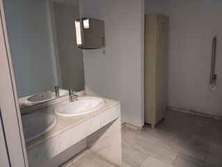 Oficina en alquiler en El Pla del Remei en Valencia