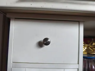 Aparador de cocina blanco y cristal