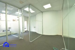 Local comercial en alquiler en Milán - Pumarín - Teatinos en Oviedo