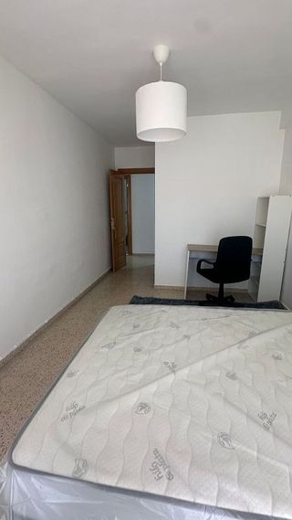 Piso en alquiler en Polígono Cartuja – La Paz en Granada