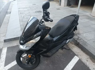 Honda PCX 125cc Negra