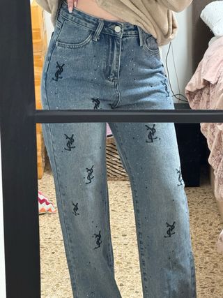 Pantalones YSL vaqueros con pedrería