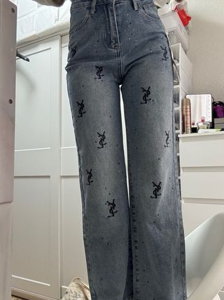 Pantalones YSL vaqueros con pedrería