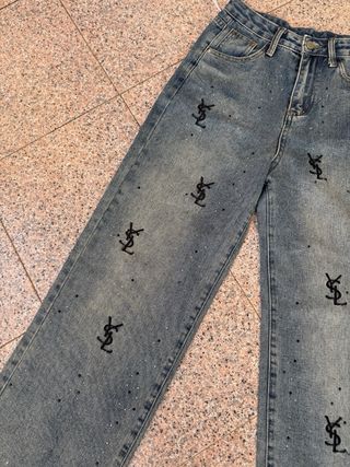 Pantalones YSL vaqueros con pedrería