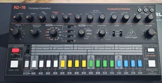 Caja de ritmos Behringer RD-78