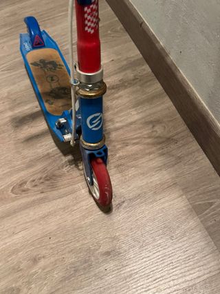 Patinete Oxelo azul y rojo