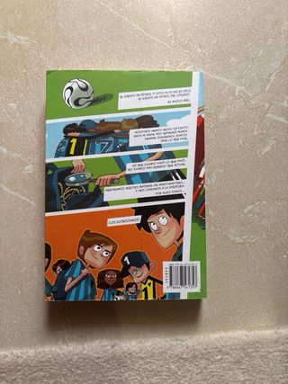 Los Futbolísimos 1: El misterio de los árbitros...