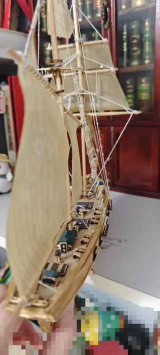 Maqueta de barco 1:130