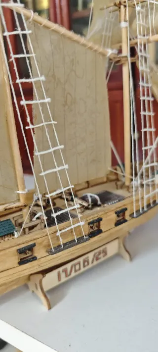 Maqueta de barco 1:130