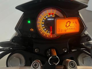 Benelli BN251 Naked Blanca y Roja