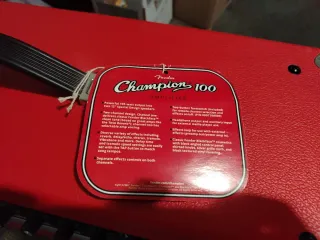 Fender Champion 100 amplificatore rosso