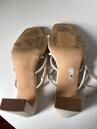 Sandalias Beige Tacón Ancho Primark