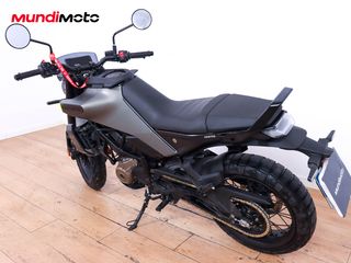 HUSQVARNA SVARTPILEN 125 ABS