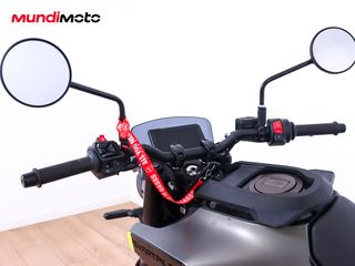 HUSQVARNA SVARTPILEN 125 ABS