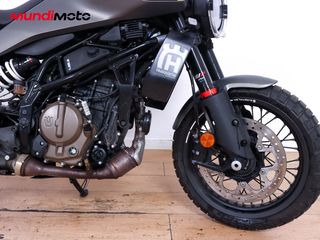 HUSQVARNA SVARTPILEN 125 ABS